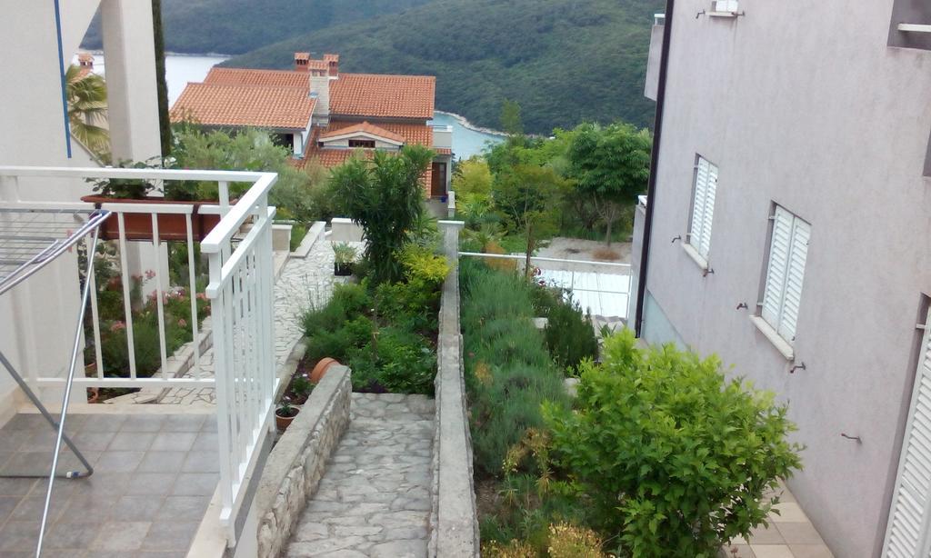 Apartments Mare Losinjska 16 Рабац Стая снимка