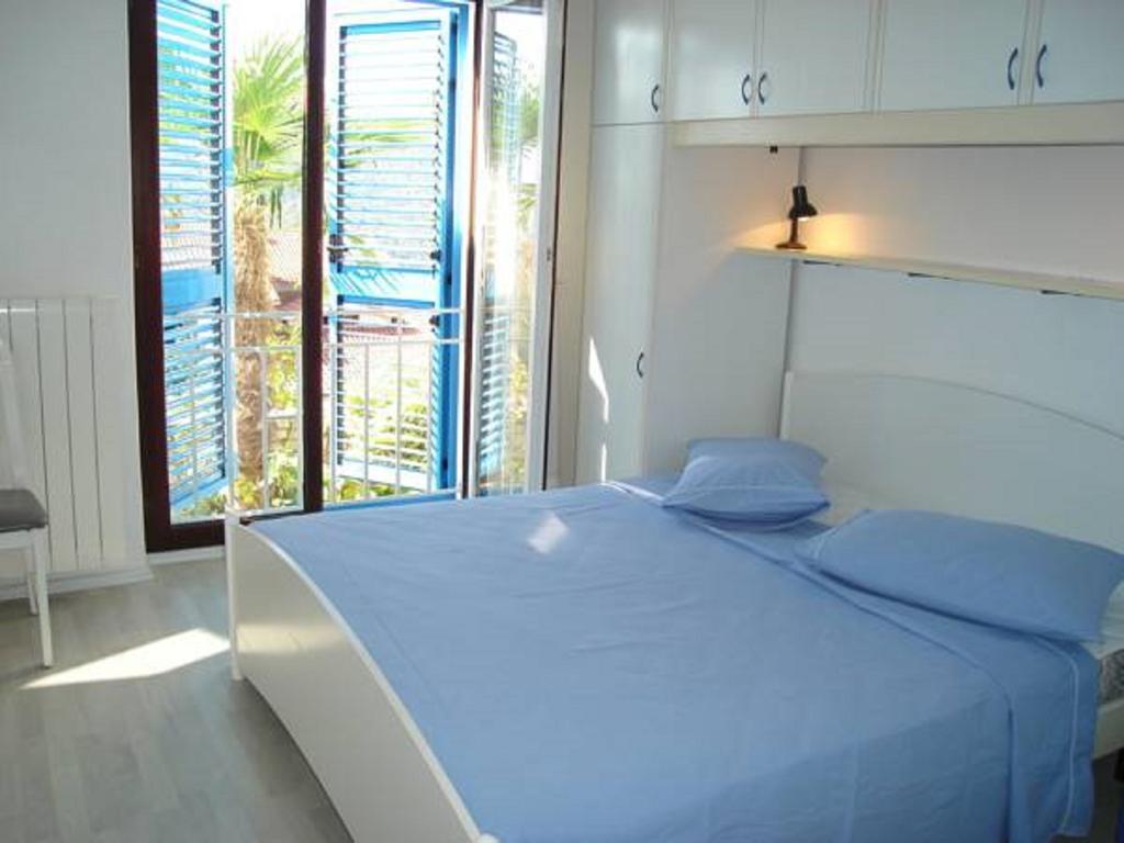Apartments Mare Losinjska 16 Рабац Стая снимка