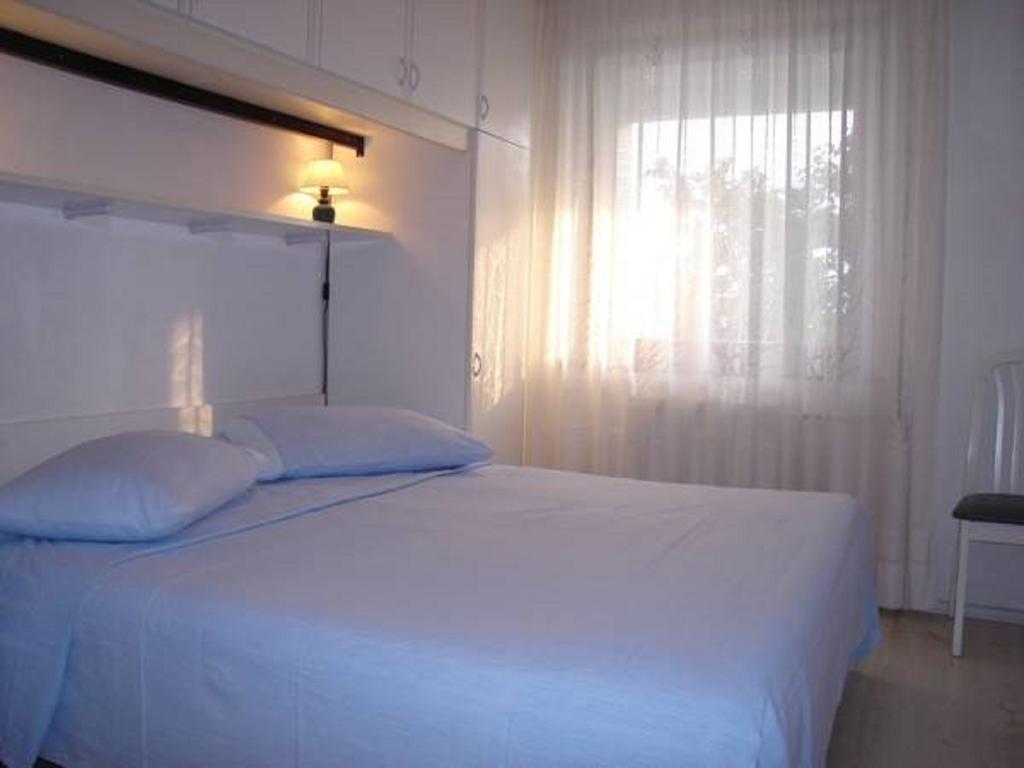 Apartments Mare Losinjska 16 Рабац Стая снимка