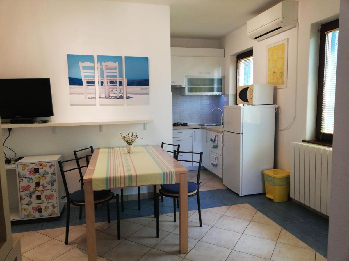 Apartments Mare Losinjska 16 Рабац Екстериор снимка